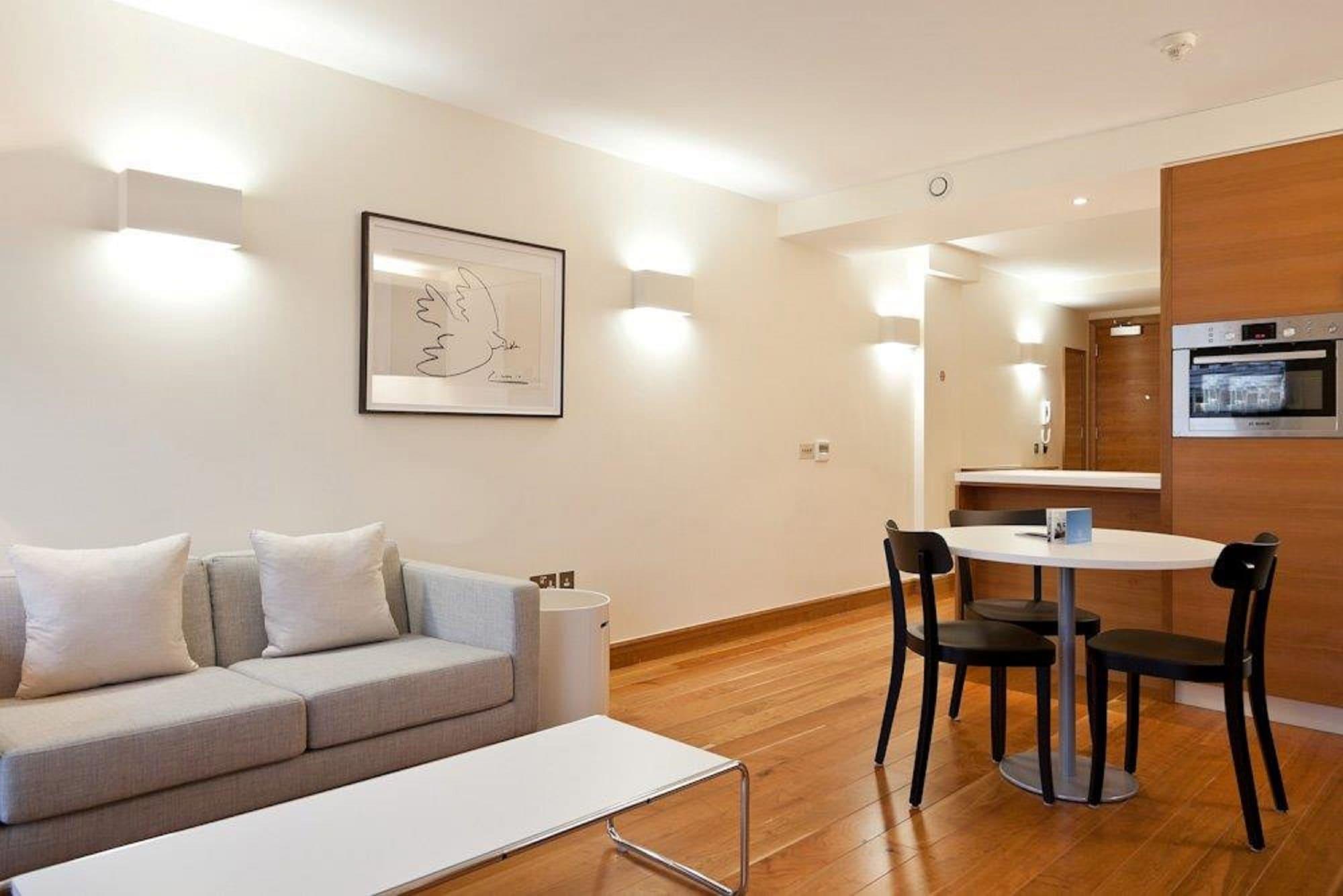 Master Farringdon Apartment ลอนดอน ภายนอก รูปภาพ